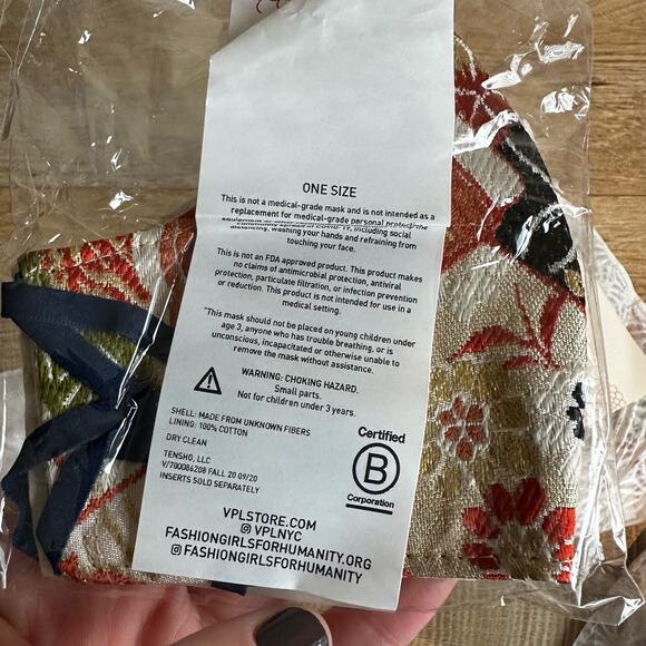 VPL x Athleta Japanese Vintage Kimono Face Masks Set of 3 - Picture 5 of 7